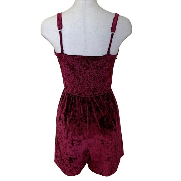 Hollister Burgundy Velvet Romper Size S Party / Holiday Outfit - Picture 6 of 12